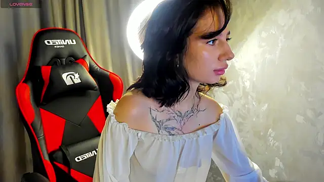 Michelle Murray online show from October 2025 01:19:02 AM