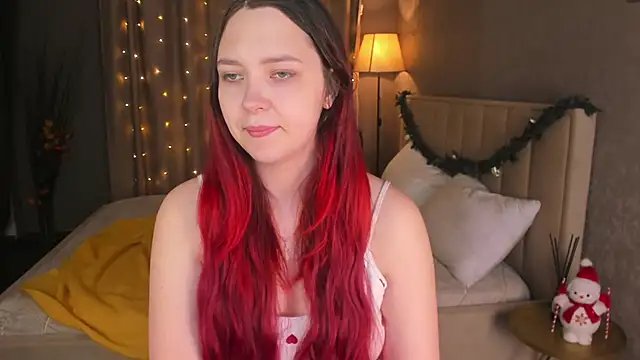 Snapshot of Monica__Queen chatting on December 2025 12:04:01 AM Monica Queen online show from December 2025 12:04:01 AM