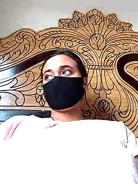 Love Queen11 online show from September 2025 05:44:01 AM