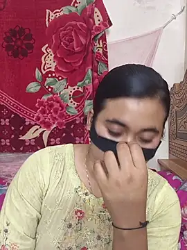 Love Queen11 online show from February 2026 04:02:01 PM