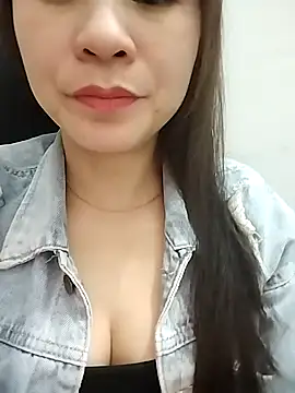 Snapshot of Girl_Shy2000 chatting on November 2025 03:55:01 PM Girl Shy2000 online show from November 2025 03:55:01 PM