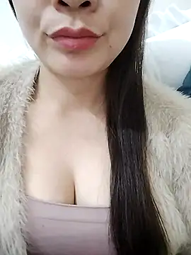 Snapshot of Girl_Shy2000 chatting on November 2025 12:32:01 AM Girl Shy2000 online show from November 2025 12:32:01 AM