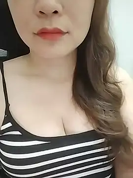 Snapshot of Girl_Shy2000 chatting on June 2026 02:33:01 PM Girl Shy2000 online show from June 2026 02:33:01 PM