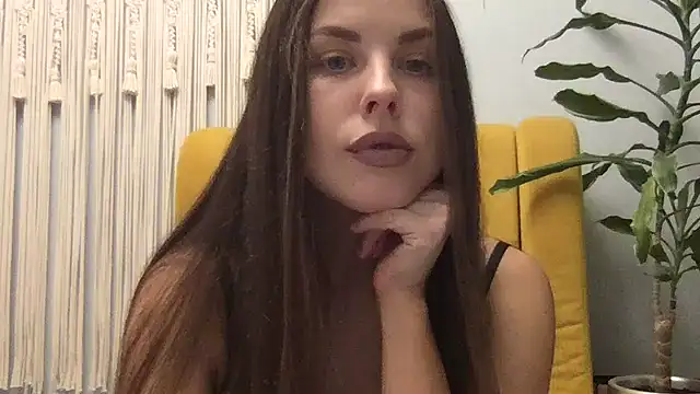 Snapshot of Cynoreya chatting on November 2025 03:21:01 PM Cynoreya online show from November 2025 03:21:01 PM