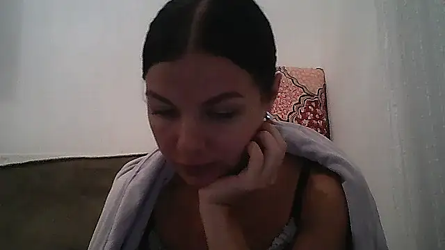 Lorivell online show from November 2025 08:33:02 PM