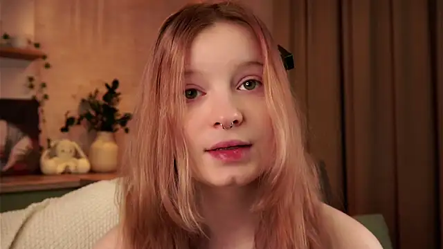 Snapshot of Wandarful_Wanda chatting on April 2026 03:08:01 PM Wandarful Wanda online show from April 2026 03:08:01 PM