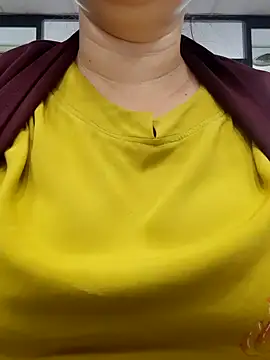 Snapshot of Kimkhaepretty chatting on October 2025 03:35:01 AM Kimkhaepretty online show from October 2025 03:35:01 AM