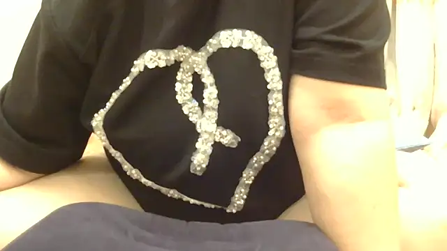 Snapshot of Kimkhaepretty chatting on October 2025 03:10:02 PM Kimkhaepretty online show from October 2025 03:10:02 PM