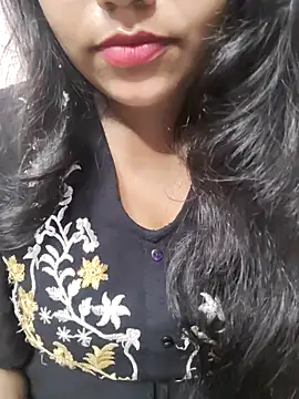 Snapshot of Miss_Rose__ chatting on October 2025 05:35:01 PM Miss Rose   online show from October 2025 05:35:01 PM