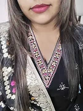 Miss Rose   online show from November 2025 05:48:02 PM