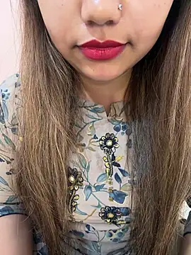 Snapshot of Miss_Rose__ chatting on May 2026 08:31:01 AM Miss Rose online show from May 2026 08:31:01 AM