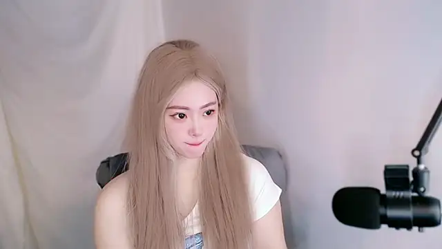 mitowato online show from October 2025 05:56:01 PM