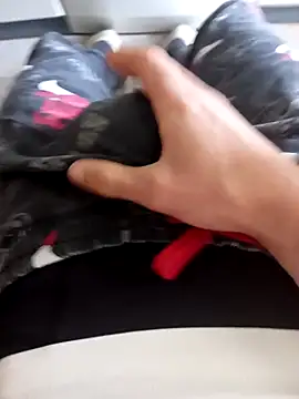 Snapshot of ruiiizz chatting on April 2026 09:43:01 AM ruiiizz online show from April 2026 09:43:01 AM