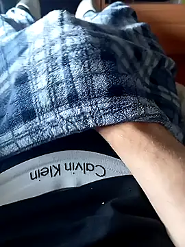 Snapshot of ruiiizz chatting on April 2026 10:25:01 AM ruiiizz online show from April 2026 10:25:01 AM