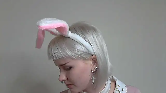 Paradoxy  online show from October 2025 06:50:01 PM