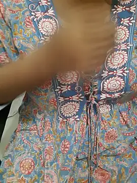 Snapshot of Minakshi_677 chatting on October 2025 05:33:02 PM Minakshi 677 online show from October 2025 05:33:02 PM