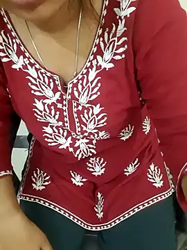 Snapshot of Minakshi_677 chatting on November 2025 02:22:01 AM Minakshi 677 online show from November 2025 02:22:01 AM