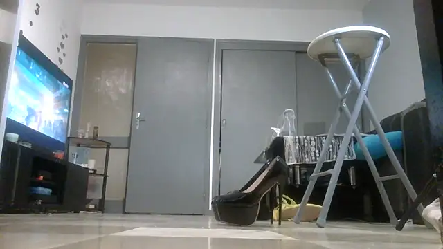 vanessadeesse online show from April 2026 07:19:02 PM