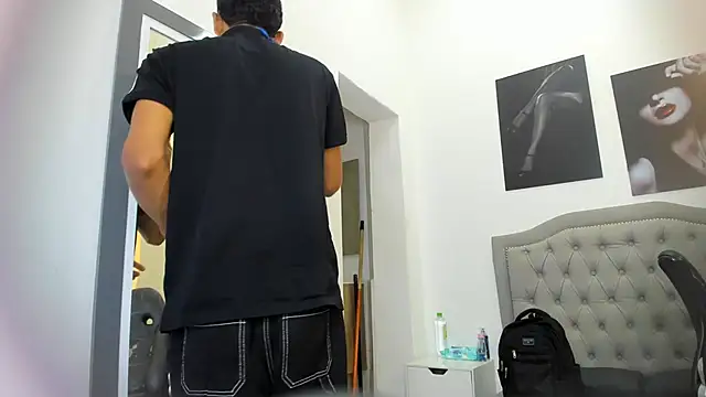 Snapshot of paull_cassidy chatting on November 2025 11:32:02 AM paull cassidy online show from November 2025 11:32:02 AM