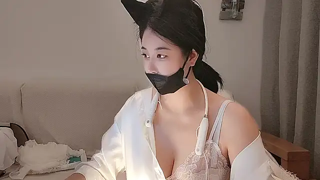 Snapshot of xinyin6666 chatting on November 2025 12:33:02 PM xinyin6666 online show from November 2025 12:33:02 PM