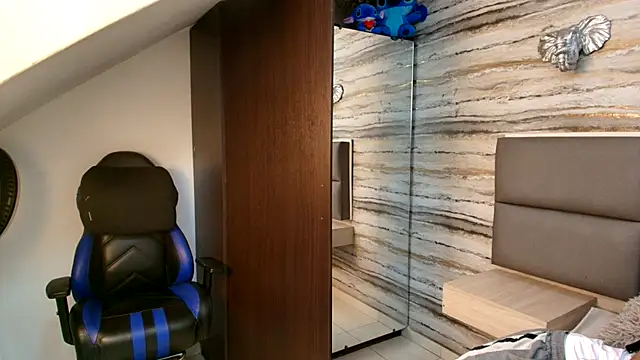 Lovers 21 online show from December 2025 09:31:02 PM