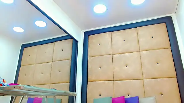 katherine x1 online show from December 2025 09:52:01 PM