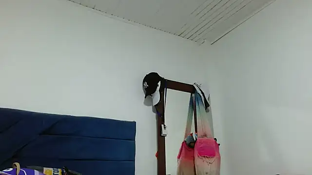 Maira Diaz online show from November 2025 03:44:02 PM