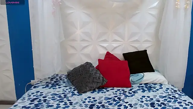 adisson petite1 online show from December 2025 05:21:02 PM