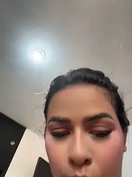 Snapshot of itsdanividarte chatting on April 2026 09:06:02 PM itsdanividarte online show from April 2026 09:06:02 PM