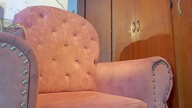 violett  rousee online show from November 2025 02:51:01 PM