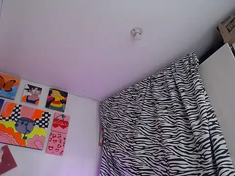 Snapshot of Nahomyyy chatting on December 2025 11:37:01 AM Nahomyyy online show from December 2025 11:37:01 AM