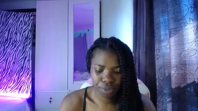 Snapshot of Nahomyyy chatting on February 2026 02:18:01 PM Nahomyyy online show from February 2026 02:18:01 PM