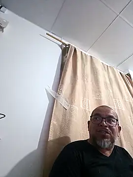 ANTHONYHOTT69 online show from November 2025 08:31:01 PM