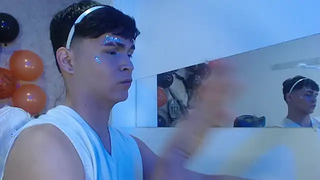 Aaron Foxxx online show from October 2025 01:45:02 PM