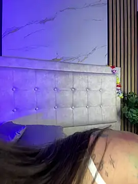 Honey noir online show from January 2026 07:15:02 PM