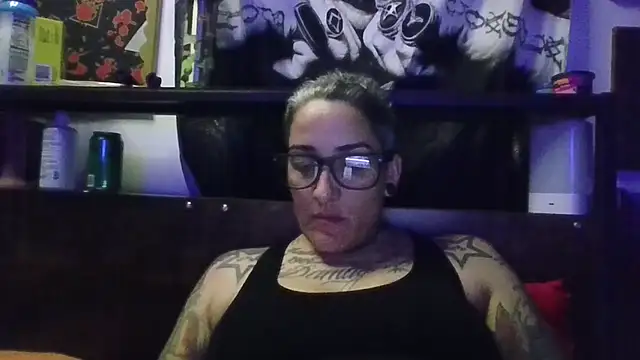 Snapshot of inkdmagz chatting on November 2025 02:12:01 AM inkdmagz online show from November 2025 02:12:01 AM