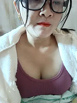 Snapshot of Paul-paul11 chatting on November 2025 02:00:02 AM Paul-paul11 online show from November 2025 02:00:02 AM