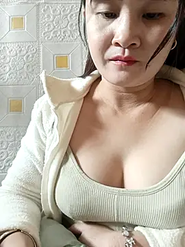 Snapshot of Paul-paul11 chatting on January 2026 01:43:01 AM Paul-paul11 online show from January 2026 01:43:01 AM