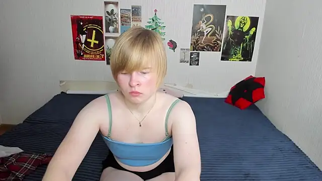 Cattie w  online show from March 2026 01:11:02 AM