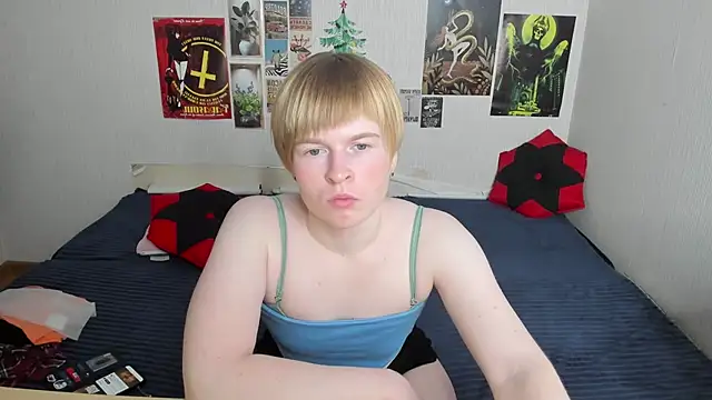 Cattie w  online show from April 2026 01:21:01 AM