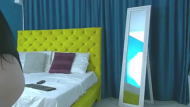 RubyHills online show from November 2025 05:18:02 AM