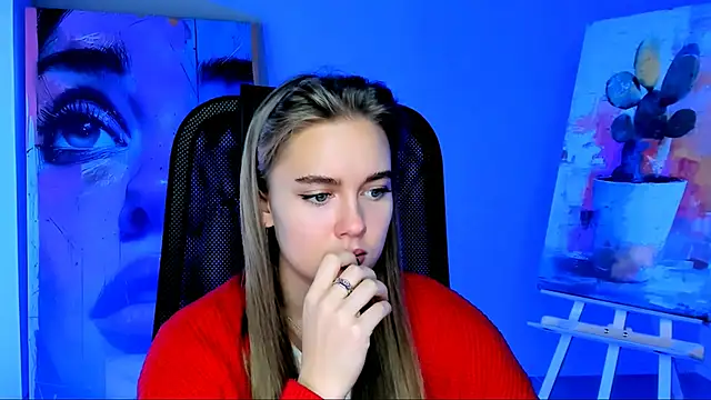 Snapshot of JuneWoods chatting on October 2025 08:59:01 AM JuneWoods online show from October 2025 08:59:01 AM