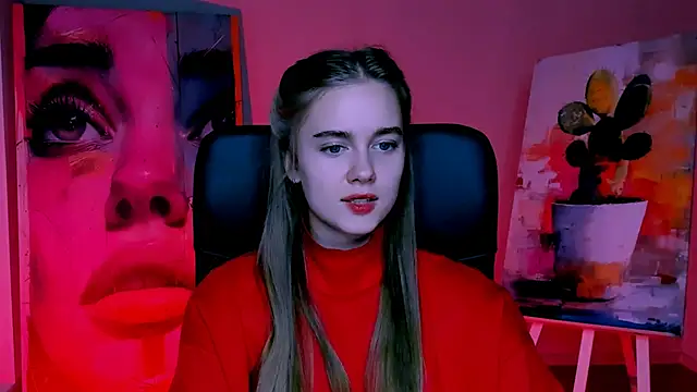 Snapshot of JuneWoods chatting on November 2025 06:13:01 AM JuneWoods online show from November 2025 06:13:01 AM