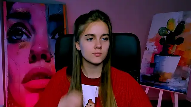 Snapshot of JuneWoods chatting on November 2025 10:40:02 AM JuneWoods online show from November 2025 10:40:02 AM