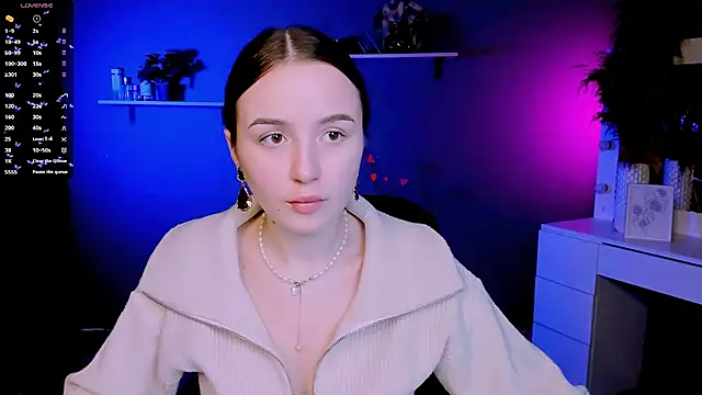 leslie bird online show from October 2025 05:19:02 AM