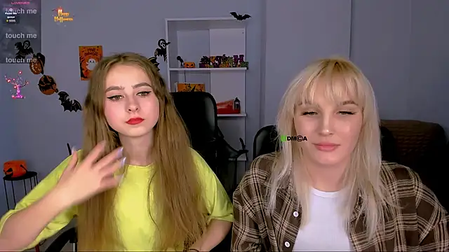 Snapshot of rebecca_smile chatting on October 2025 09:38:02 PM rebecca smile online show from October 2025 09:38:02 PM