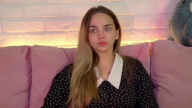 AnitaVenture online show from October 2025 04:13:02 AM