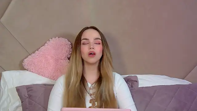 AnitaVenture online show from April 2026 04:26:01 PM