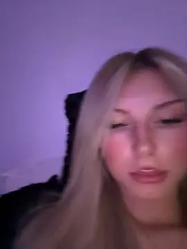 blondeeee online show from April 2026 04:36:02 PM