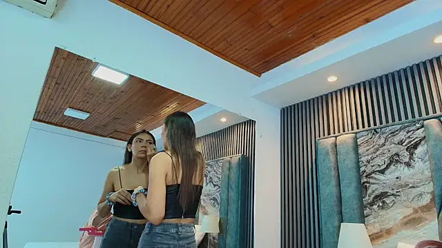 celestebellmont online show from December 2025 12:43:01 PM